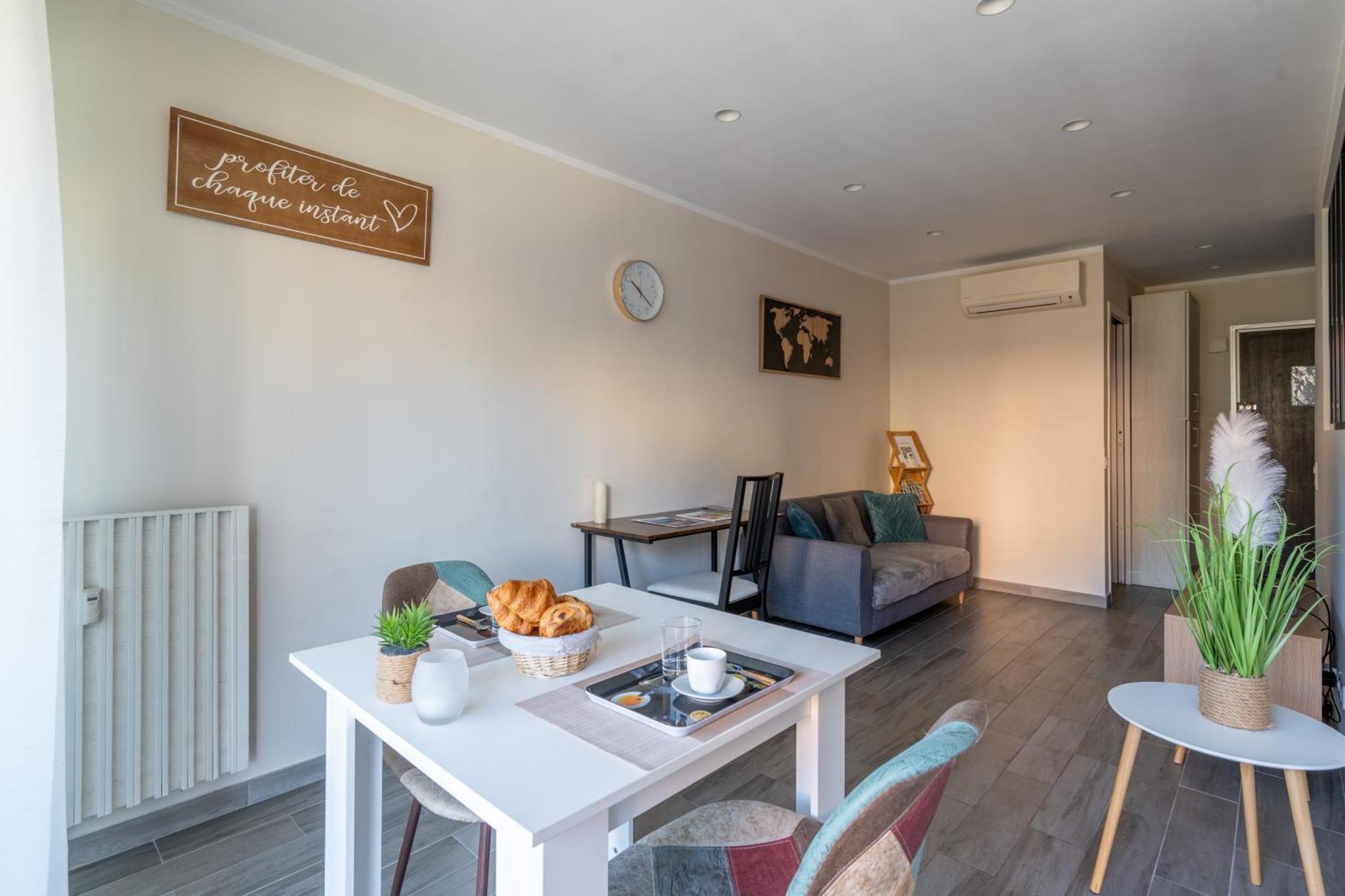 Fabuleux Appartement 2 Personnes Au Coeur De Menton, Climatise Et Proche Gares Routiere Et Sncf Eksteriør billede