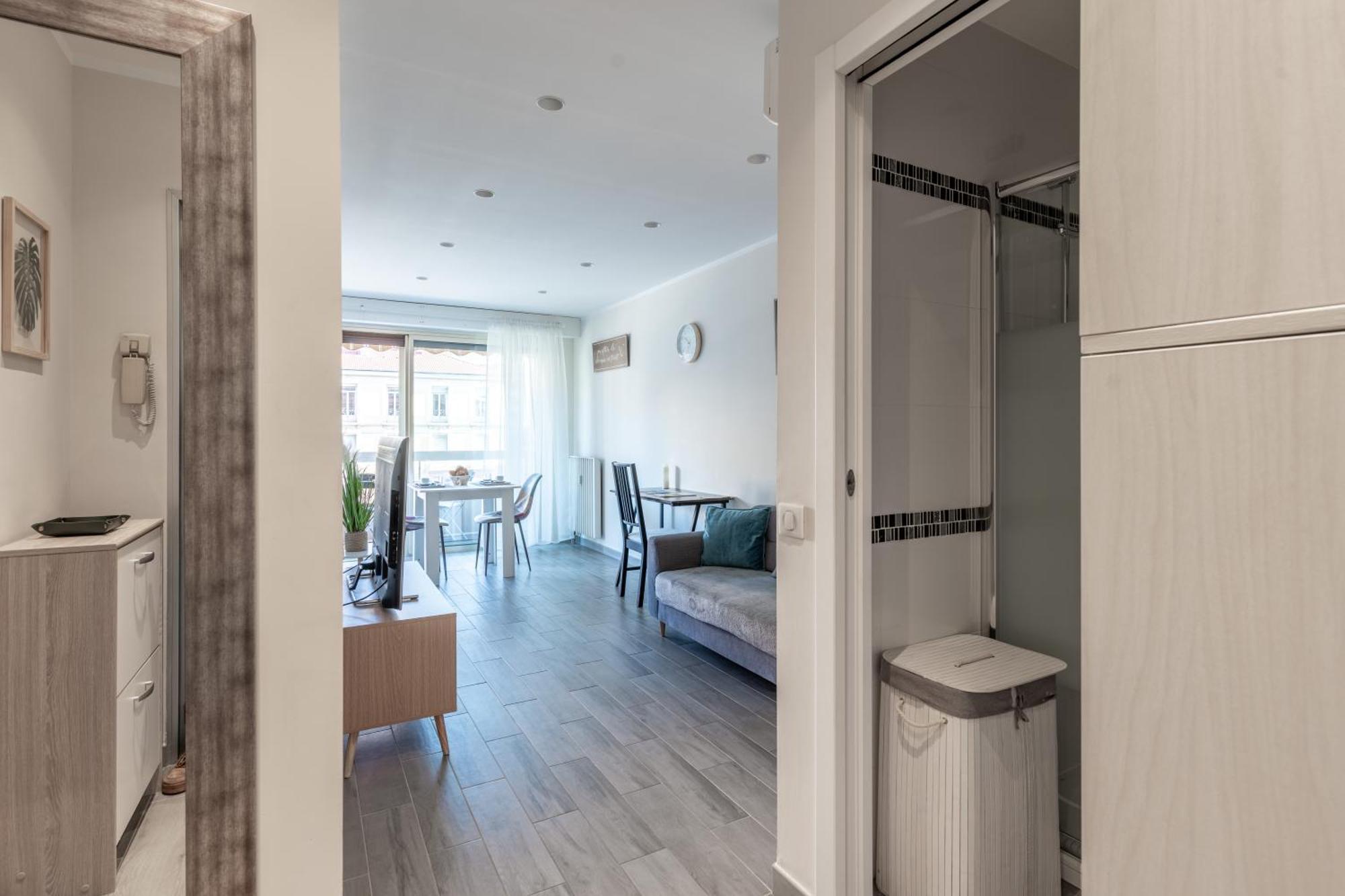 Fabuleux Appartement 2 Personnes Au Coeur De Menton, Climatise Et Proche Gares Routiere Et Sncf Eksteriør billede