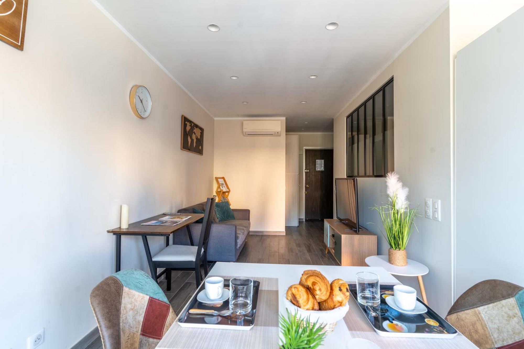 Fabuleux Appartement 2 Personnes Au Coeur De Menton, Climatise Et Proche Gares Routiere Et Sncf Eksteriør billede